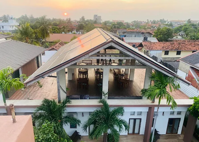 Hotel Cloud 9 Negombo