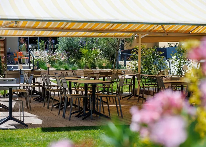Places to Stay in Issoire