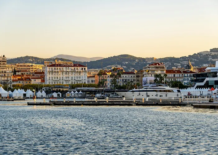 Hoteles Baratos en Cannes 