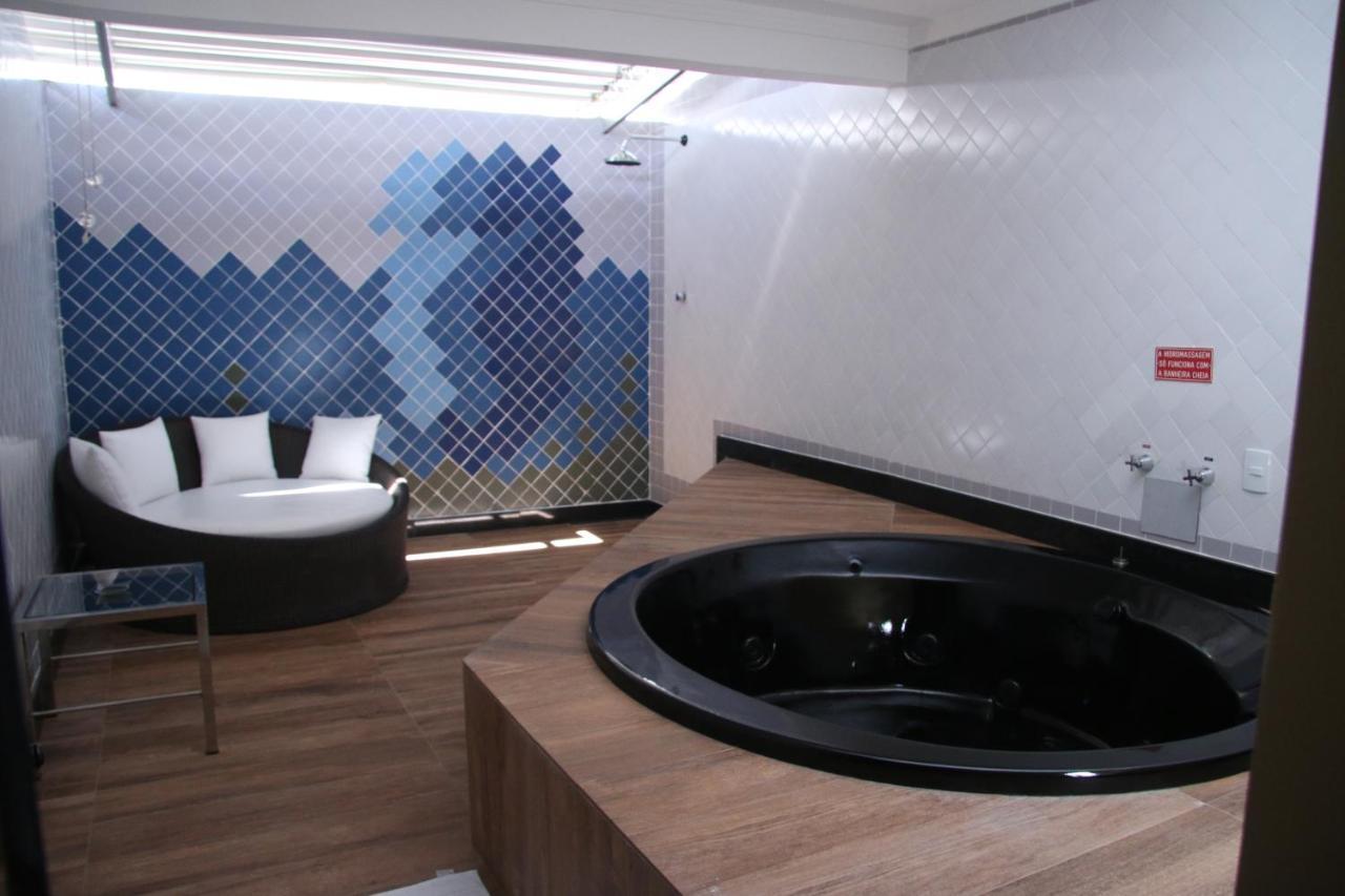 Suite Deluxe com Banheira de Hidromassagem