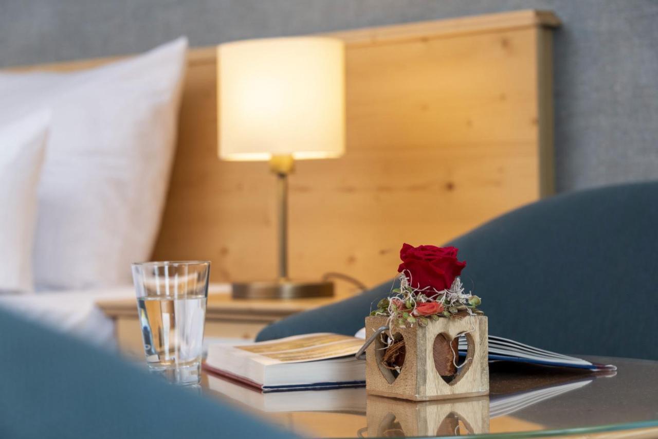 Superior Eenpersoonskamer met Balkon en Uitzicht op de Haven