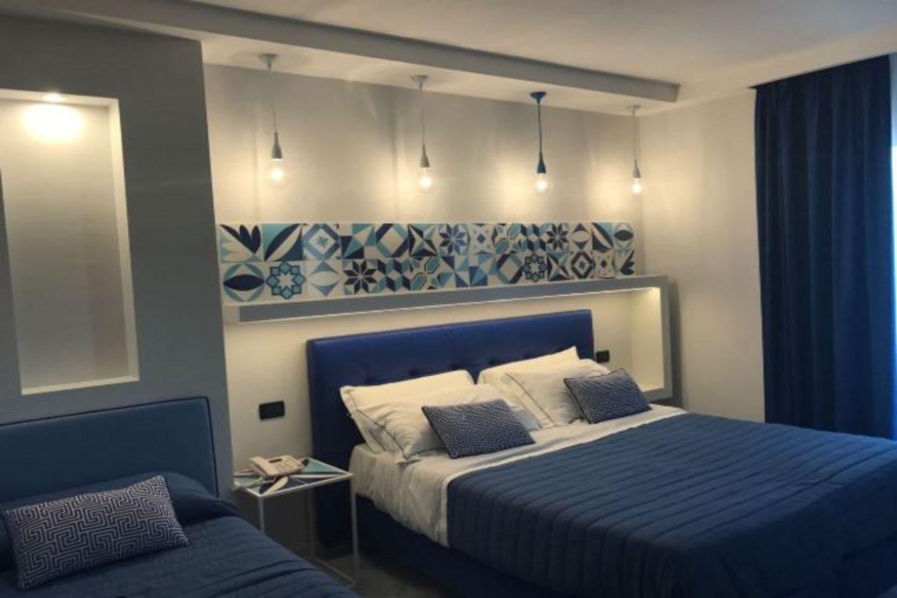 Habitación Triple con balcón