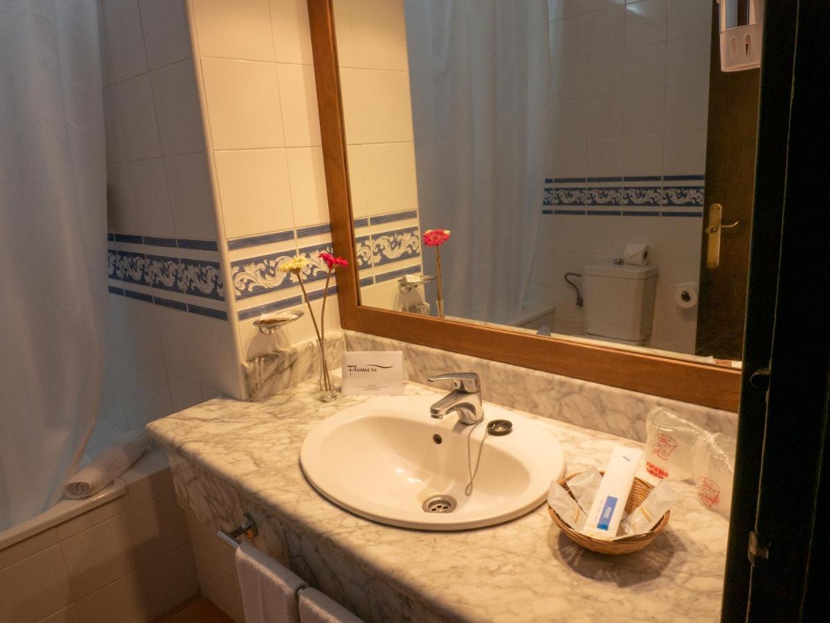 Estúdio (2 Adultos + 2 Crianças)