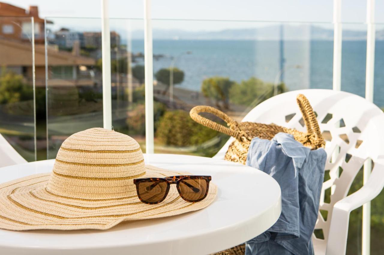 Chambre Quadruple - Vue Latérale sur Mer (4 Adultes)