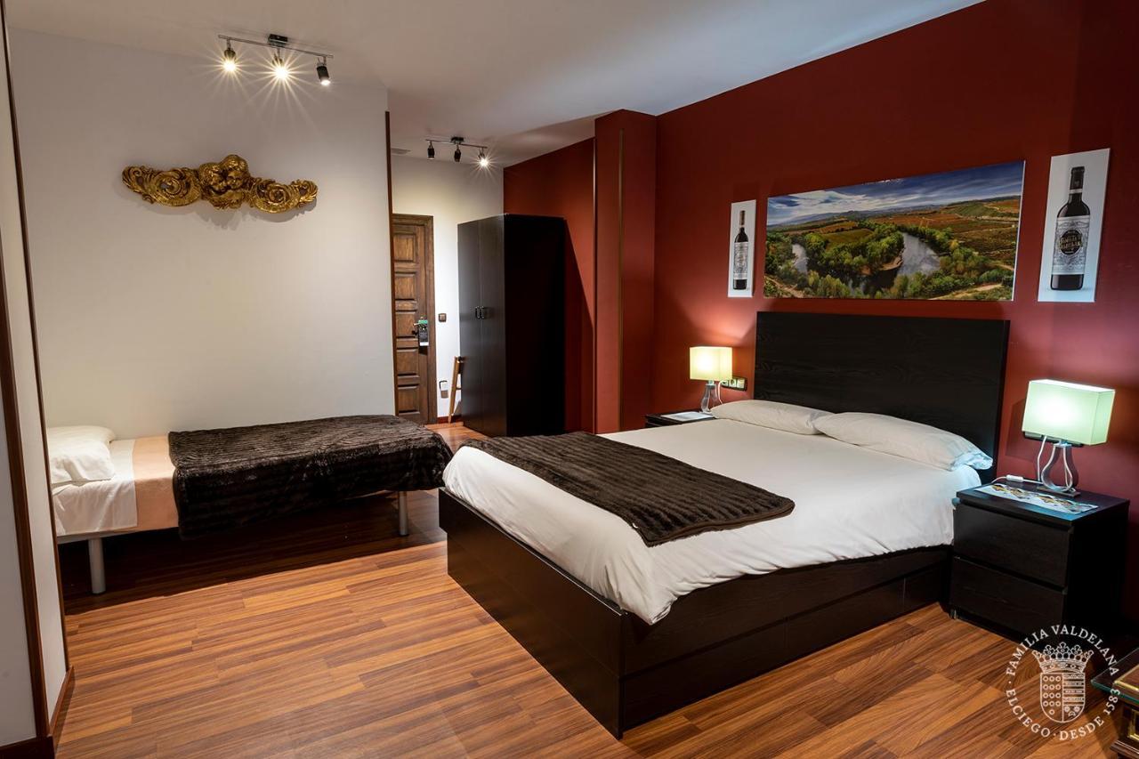 Habitación Doble Superior con cama supletoria