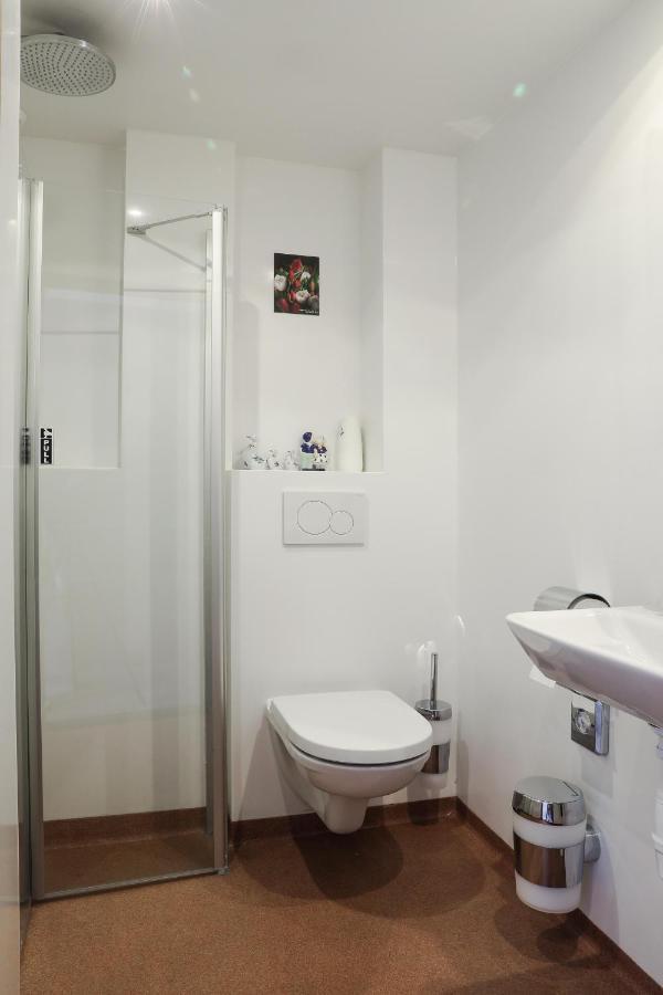 Driepersoonskamer met Eigen Badkamer