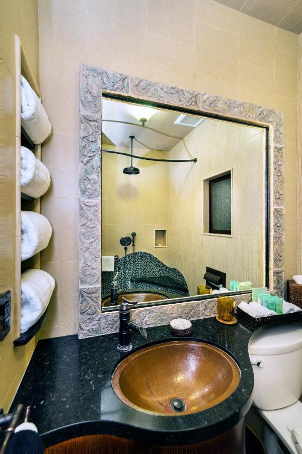 Suite,1017030487:JPEG