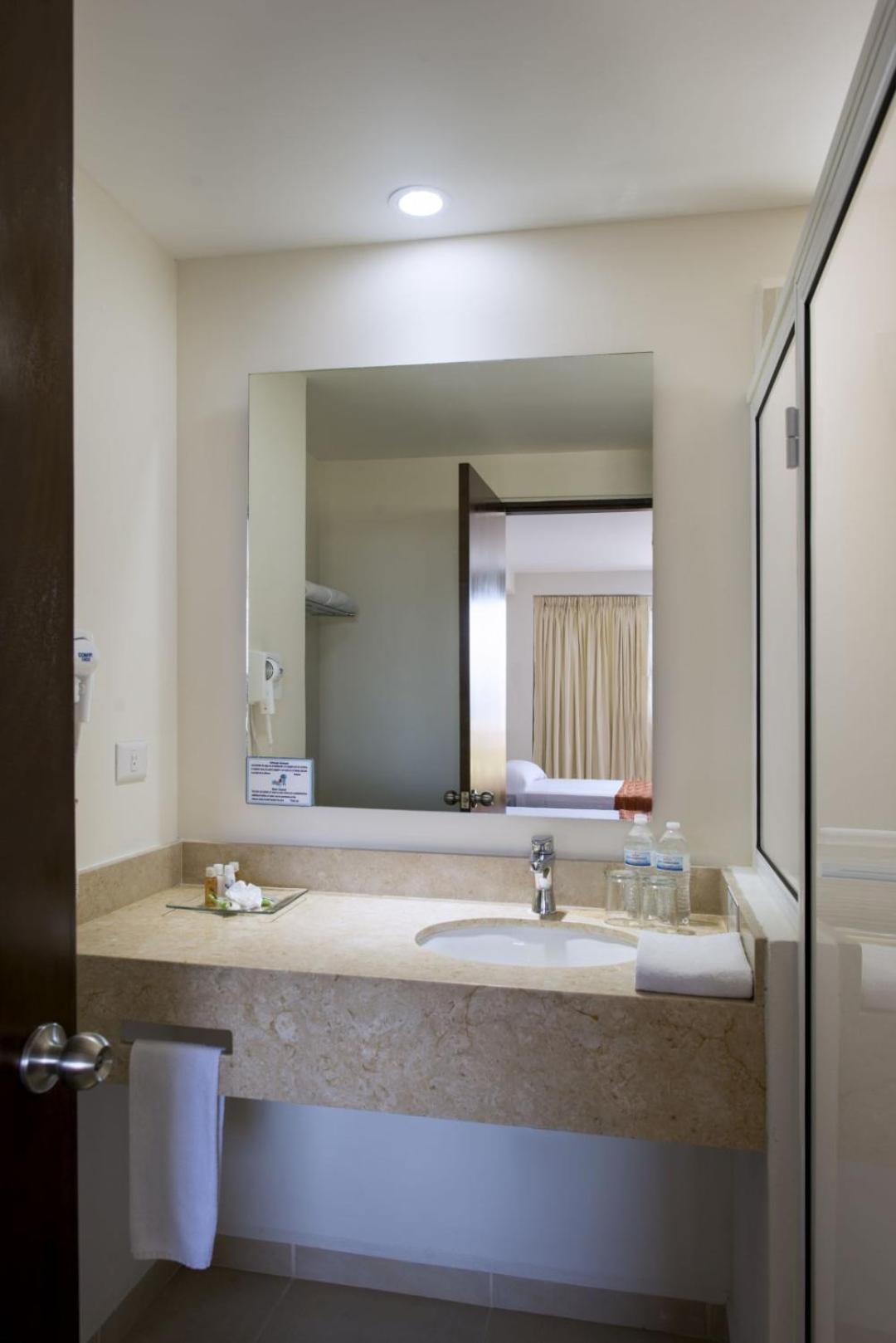 Two-Bedroom Suite,1530230629:JPEG