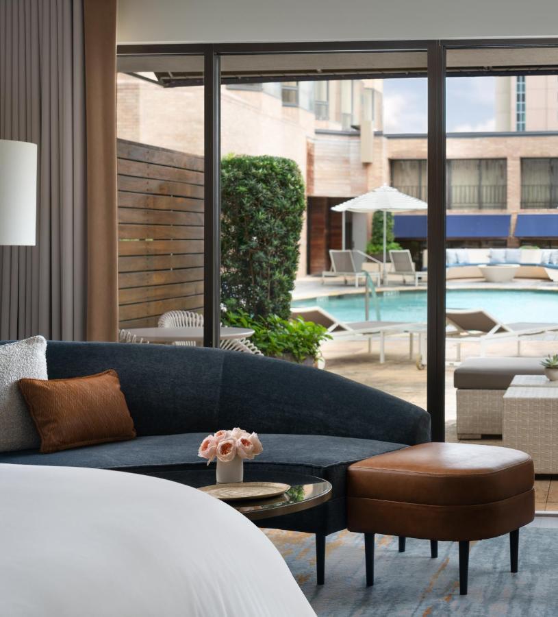 Cabana Room with One King Bed,1017897271:JPEG