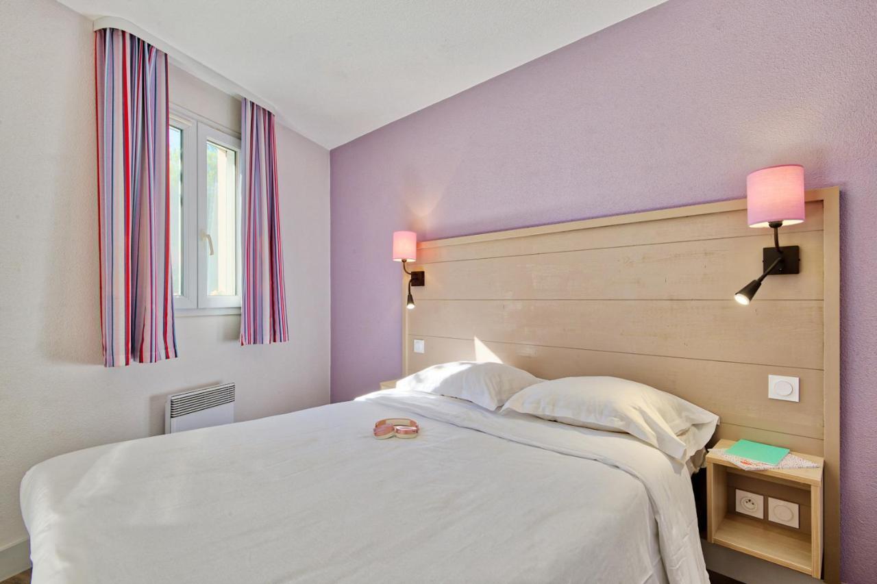 One-Bedroom Apartment with Sleeping Alcove and Terrace or Balcony (6 People) - Garden View