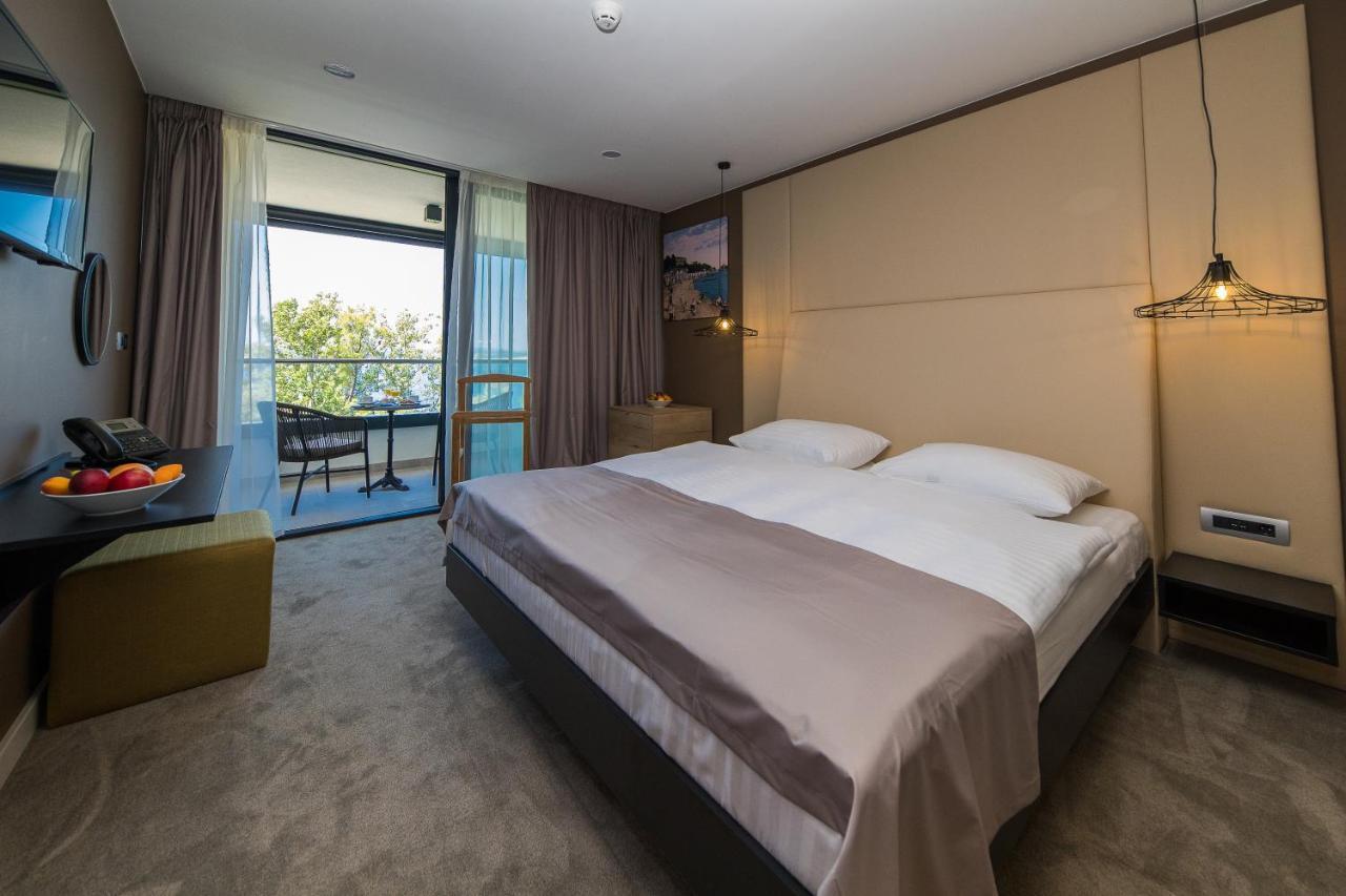 Superior Double or Twin Room with Sea Side View and Balcony