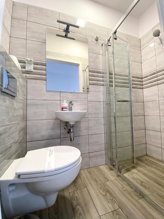 Habitación Doble Deluxe con baño - 2 camas