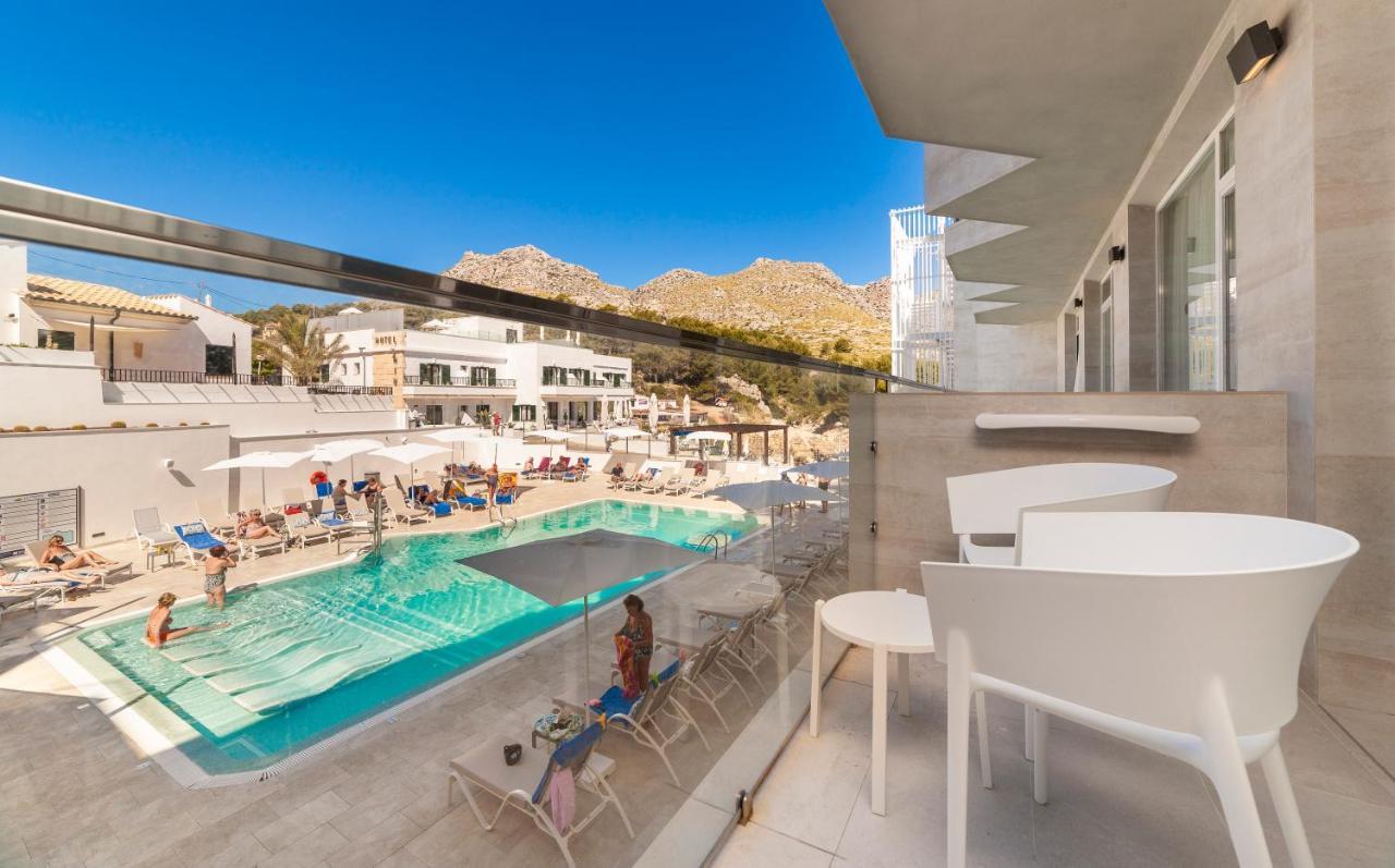 Habitación Doble con vistas a la piscina