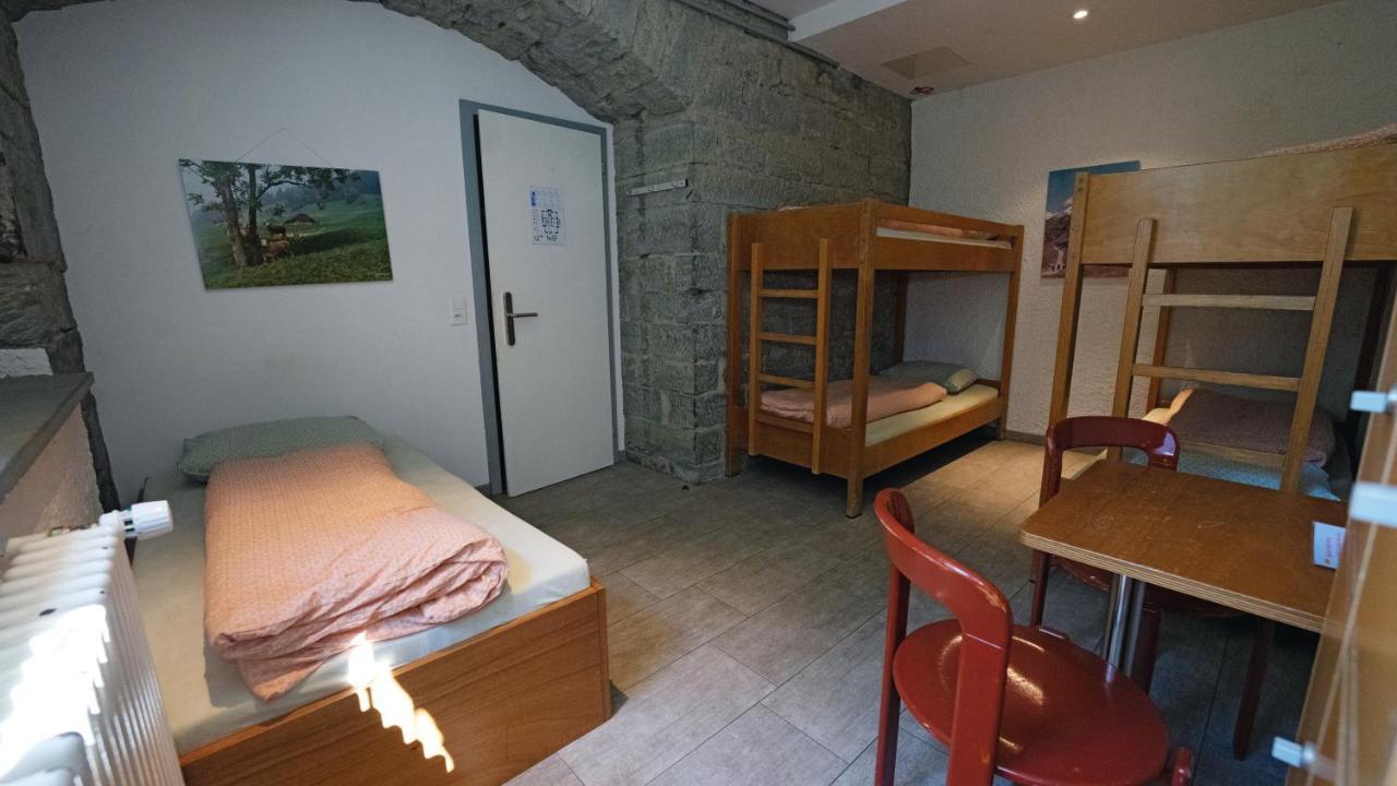Fünfbettzimmer mit Gemeinschaftsbad