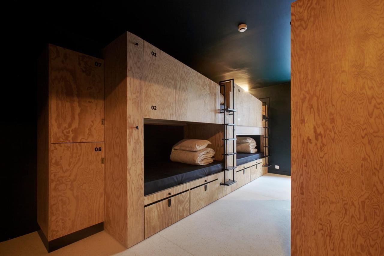 Bed in 6-8 Gemengde Gedeelde Kamer