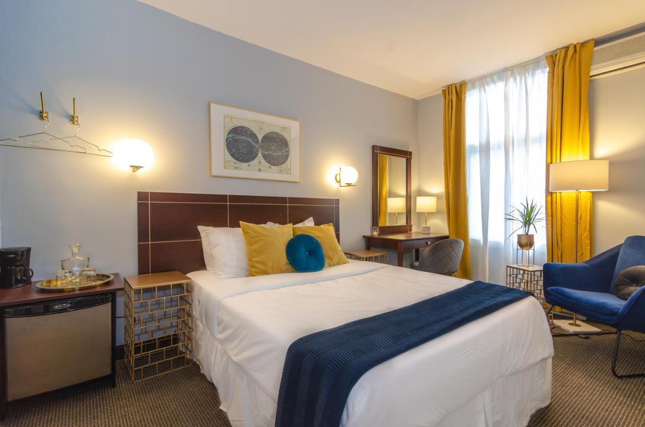 Chambre Lit Queen-Size avec Balcon