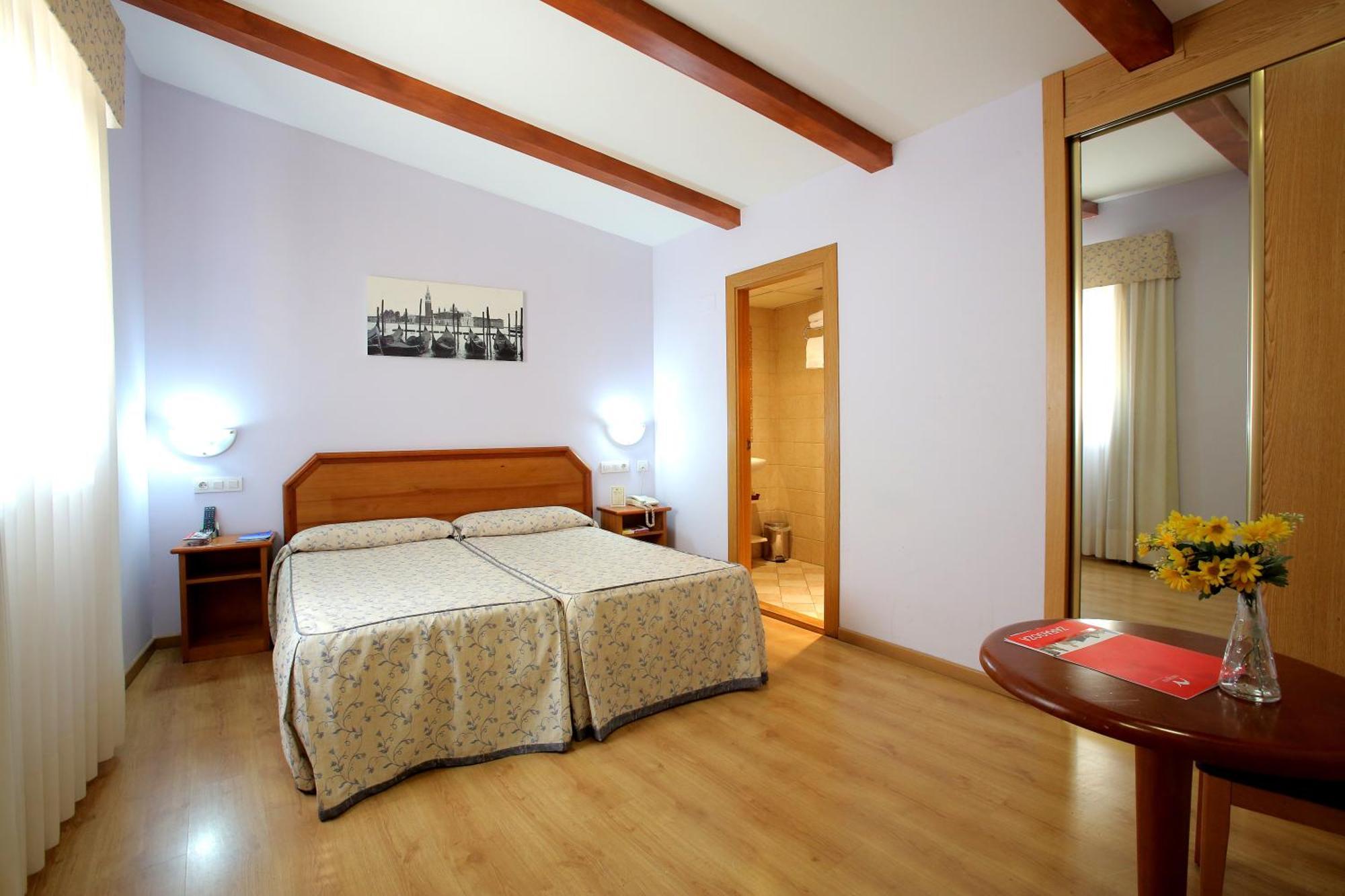 Chambre Double avec Lit d'Appoint