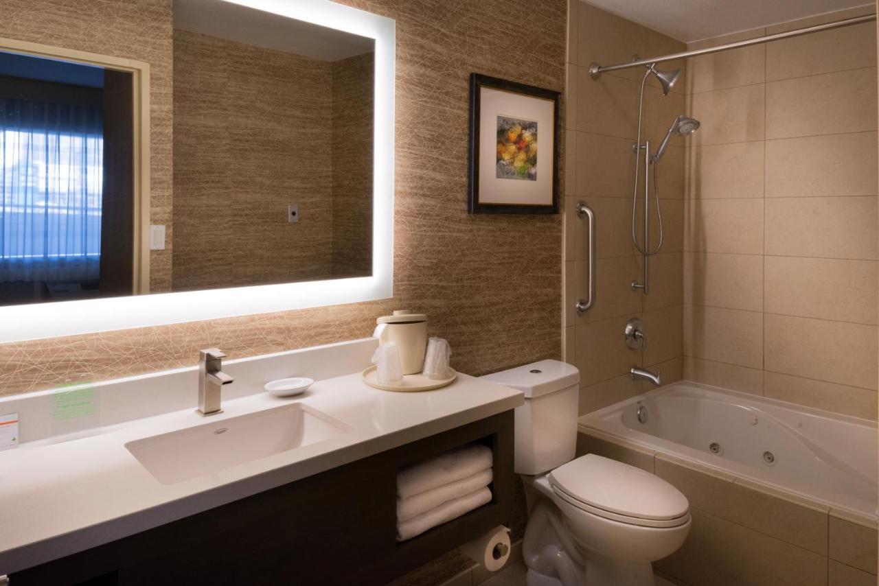 Standard Double Room with Two Double Beds