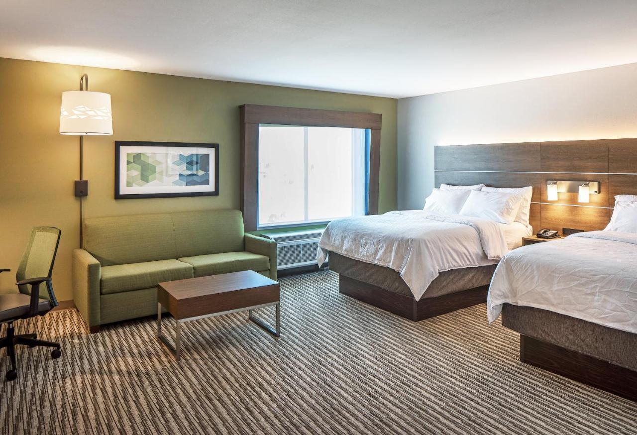 Suite Two Queen Beds,1038227530:JPEG