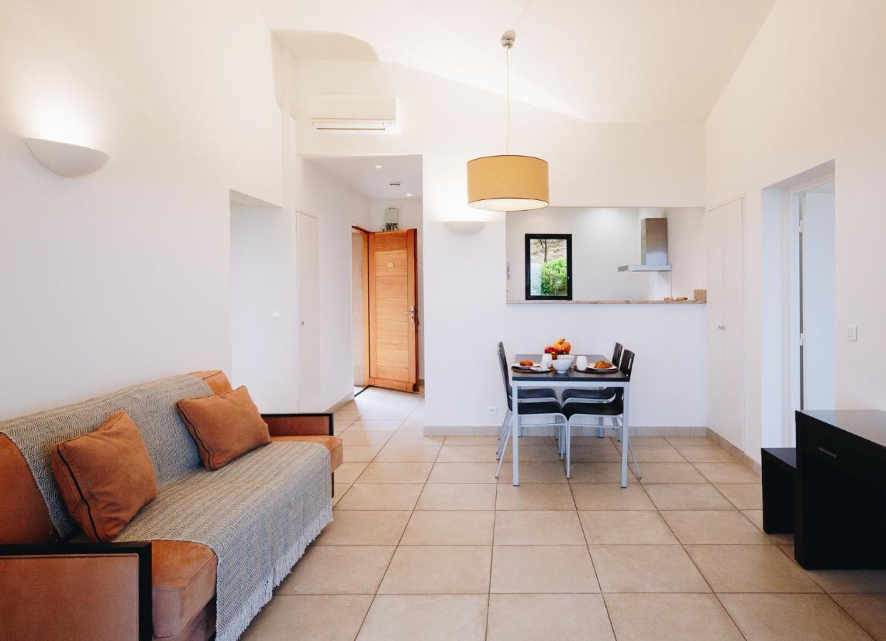 Large Villa Sea View,1537273714:JPEG