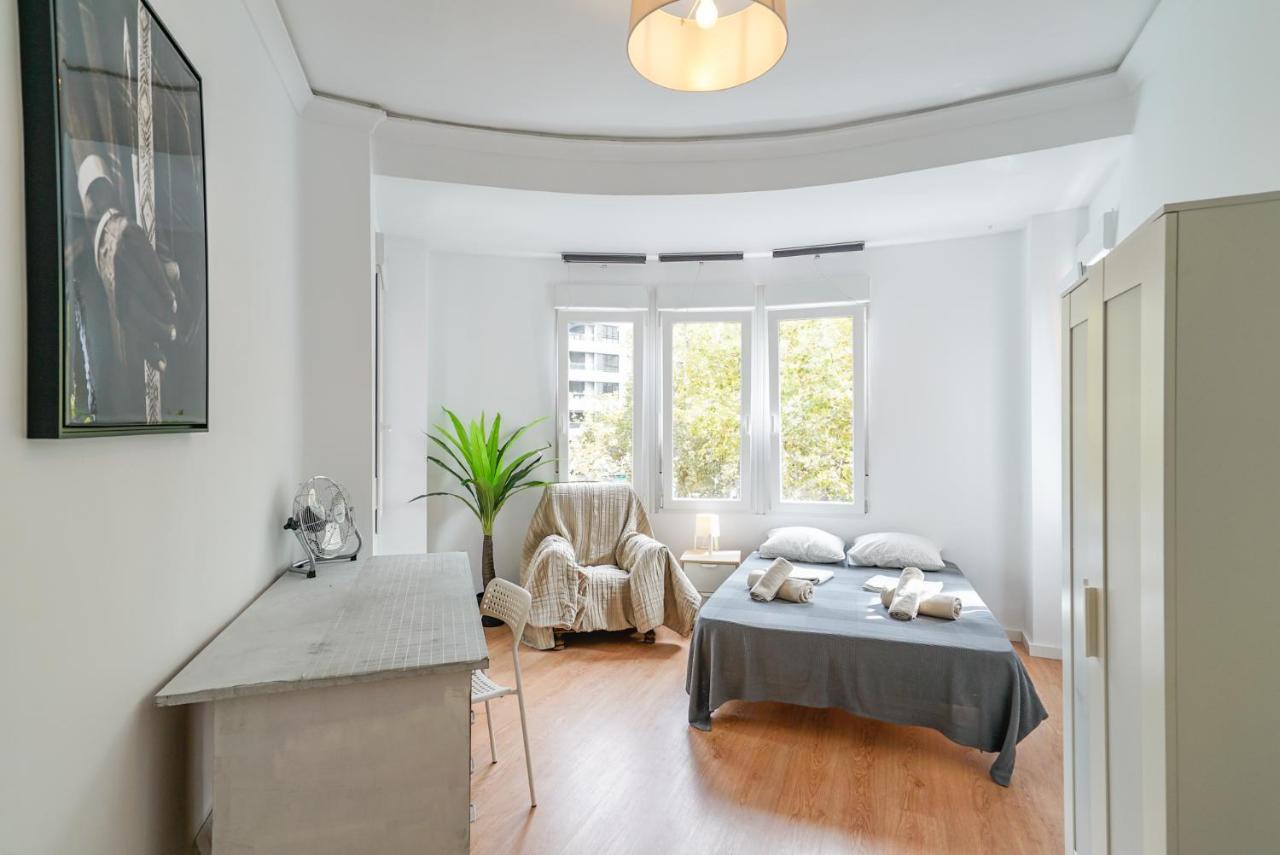 Tweepersoonskamer met Gedeelde Badkamer