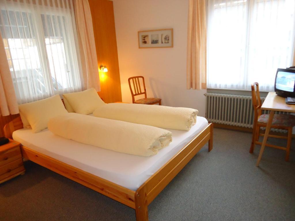 Doppel- und Zweibettzimmer mit Verbindungstür