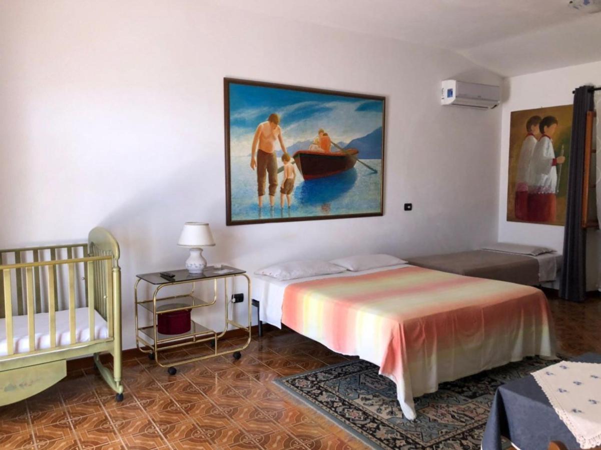 Camera Matrimoniale/Doppia con Letti Singoli con Letto Supplementare