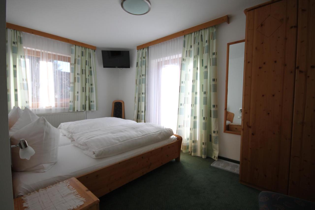 Doppelzimmer mit Balkon