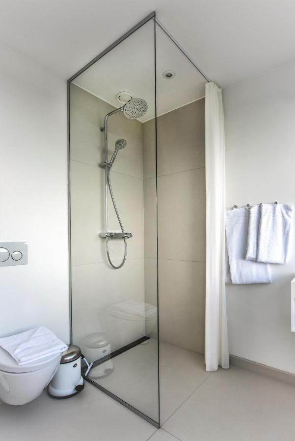 Superior 3 Bedroom Apartment