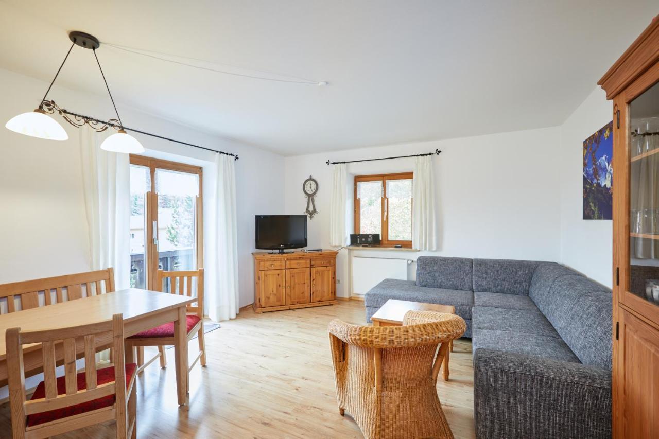 Apartment mit Balkon
