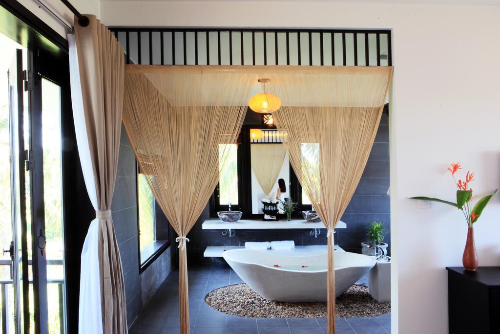 Suite with Garden View