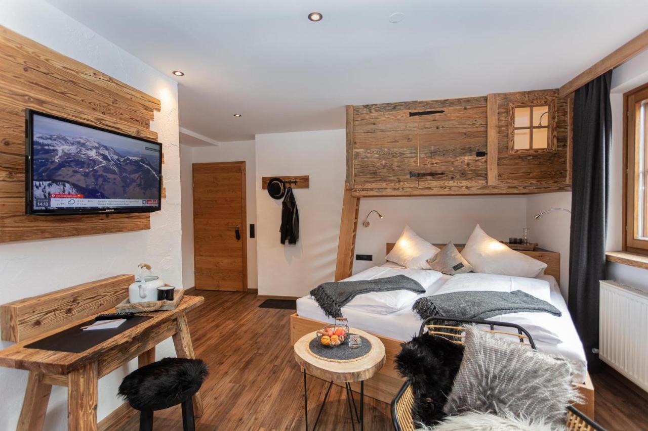 Dreibettzimmer mit Balkon