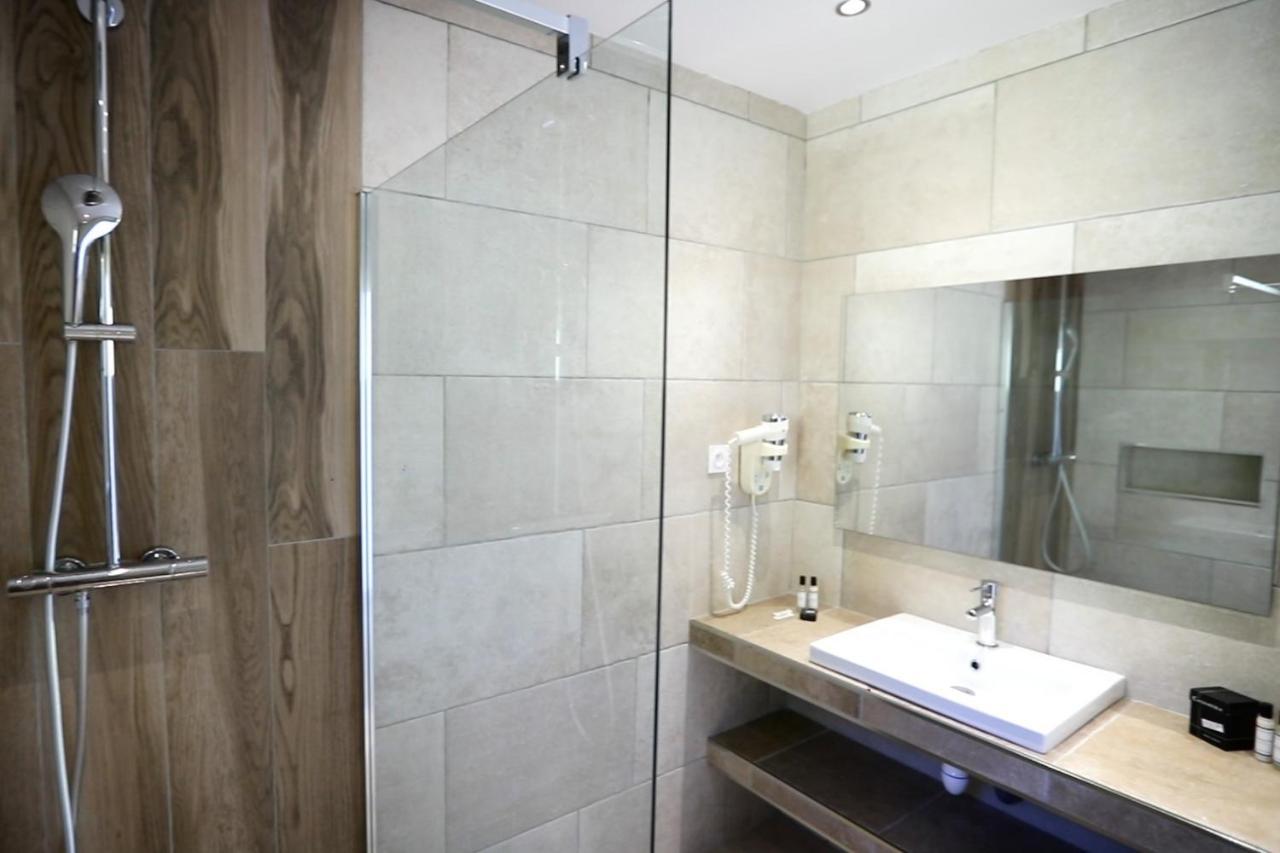 Villa 2 Chambres avec Jacuzzi - Évasion