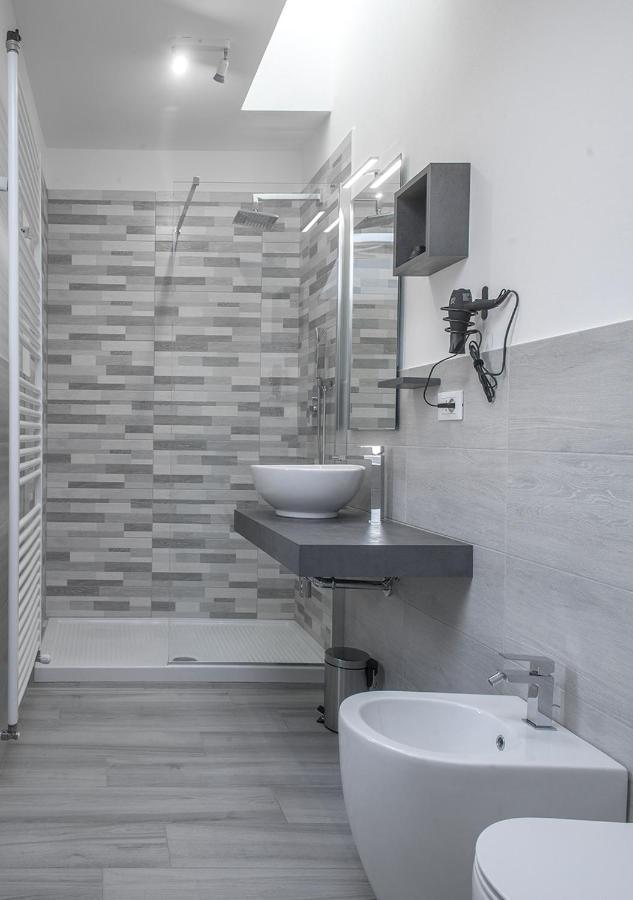 Camera Matrimoniale/Doppia con Letti Singoli con Bagno Privato