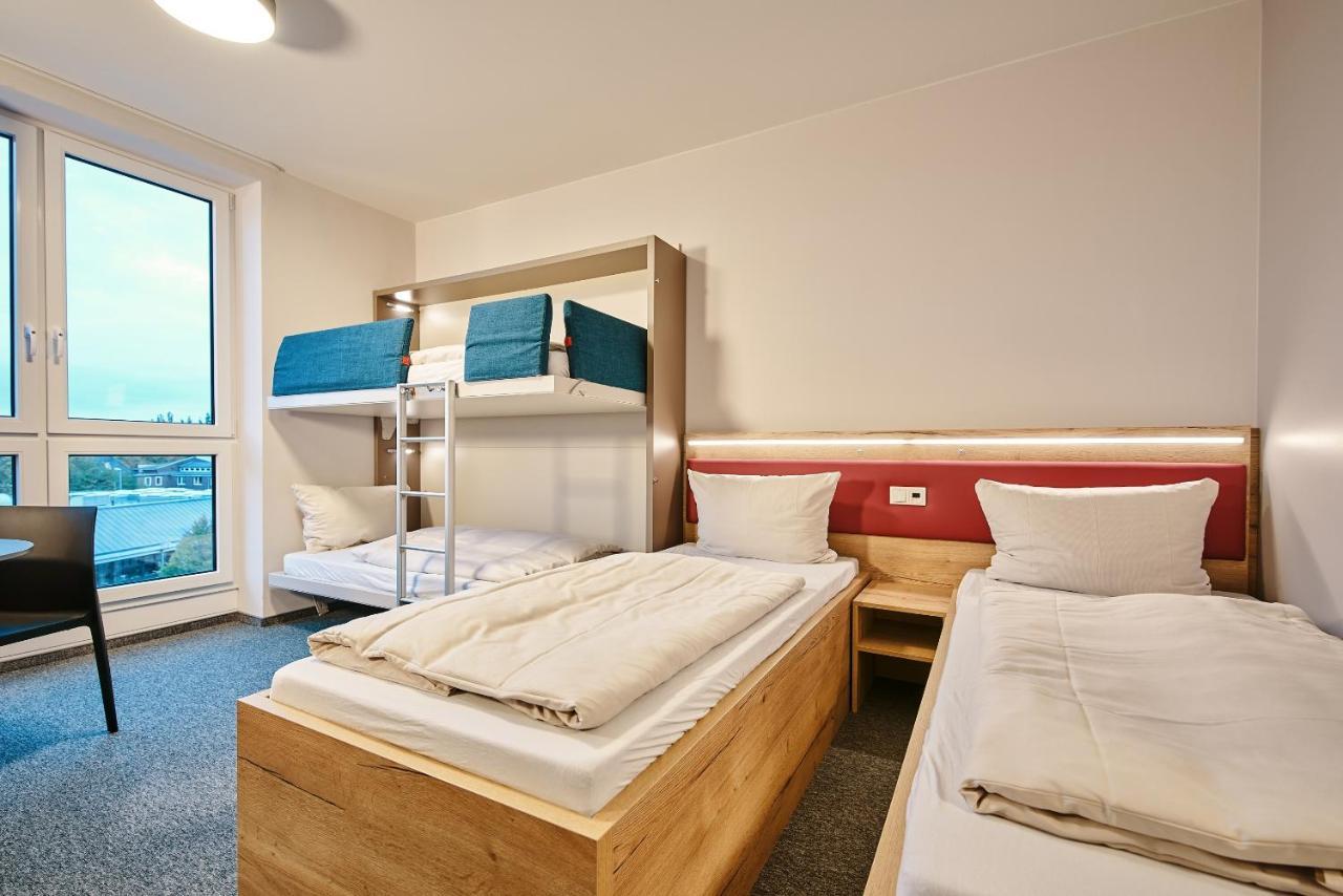 Vierbettzimmer mit eigenem Bad
