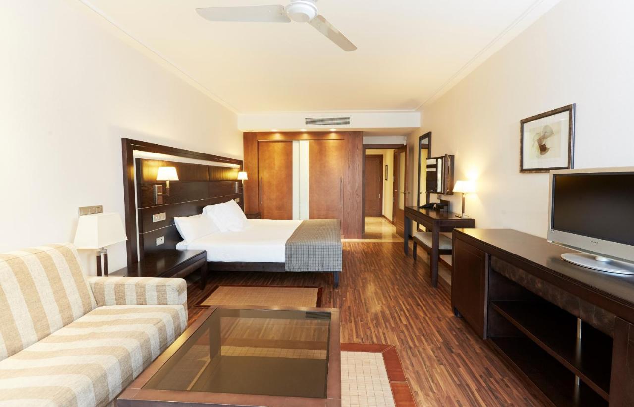 Suite junior con vistas al mar y acceso al spa