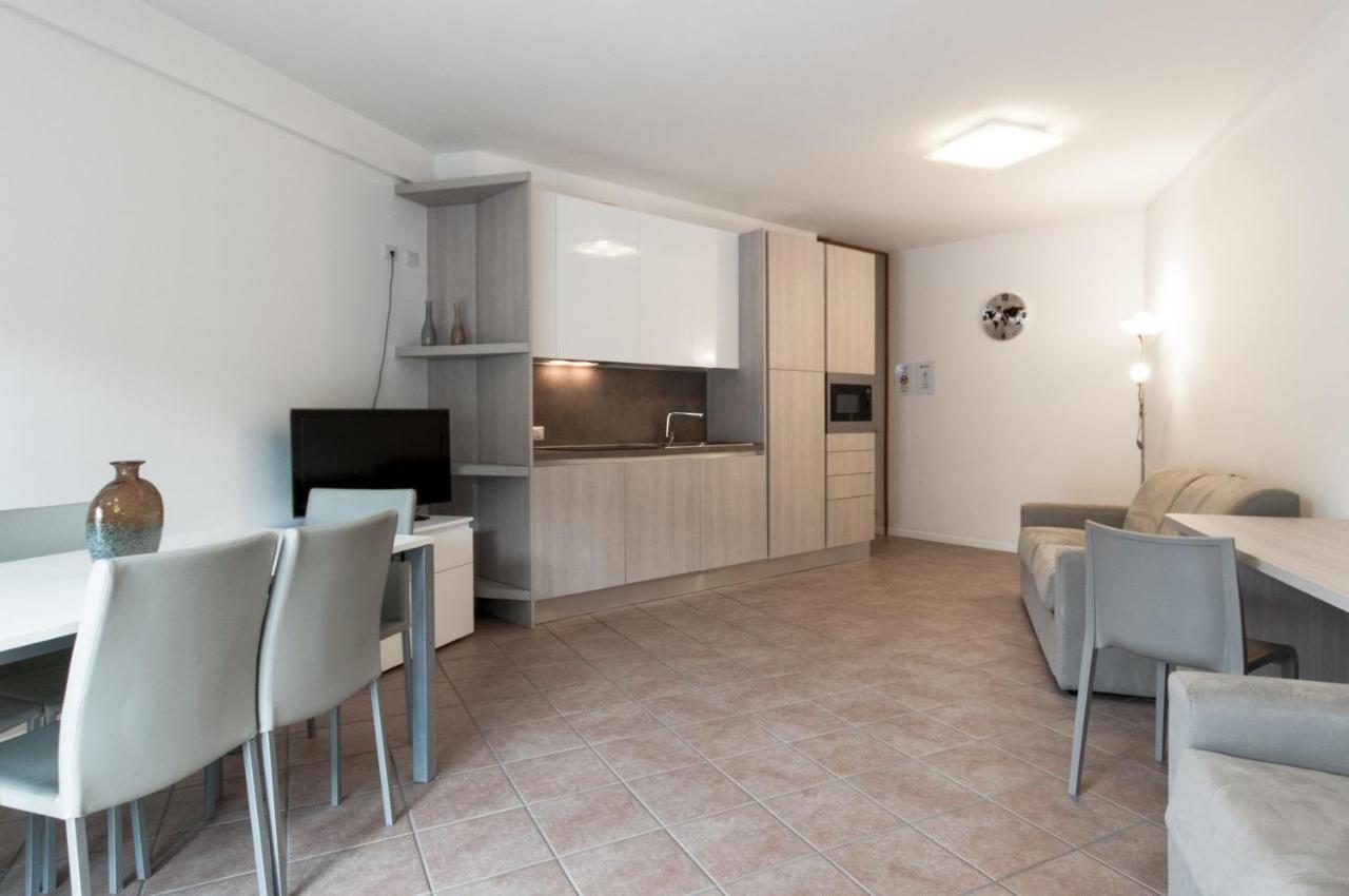 Two-Bedroom Apartment,1081998703:JPEG