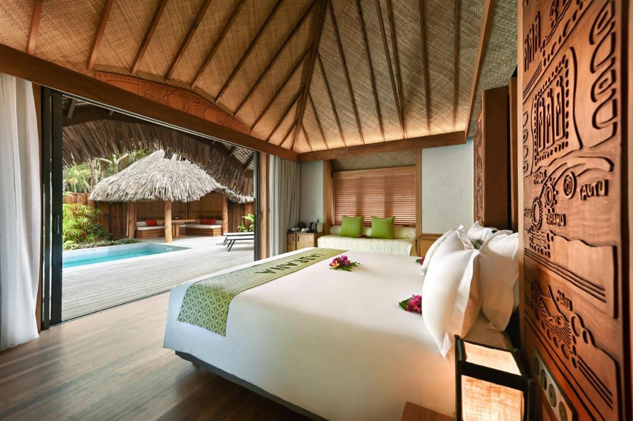 Villa com Piscina e Vista do Jardim