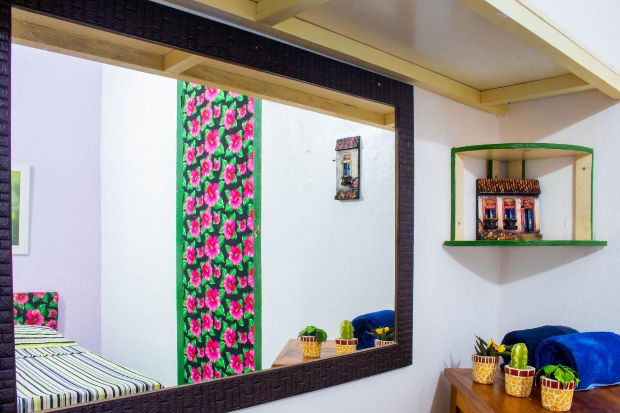 Quarto Duplo com Banheiro Privativo Externo