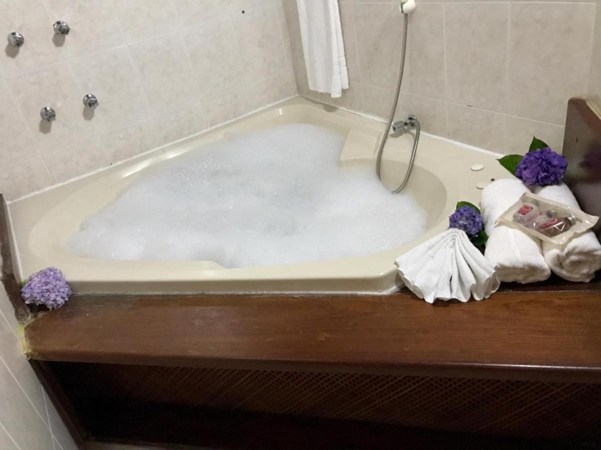 Suite with Spa Bath,1421401257:JPEG