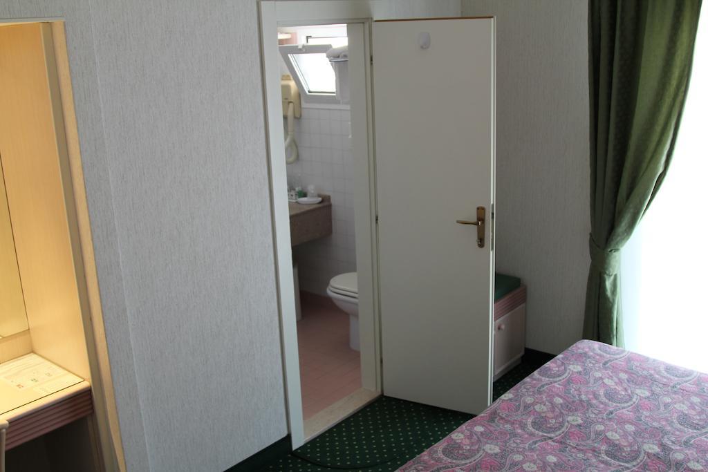 Einzelzimmer mit Terrasse
