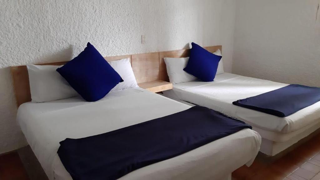 Octaduple Room