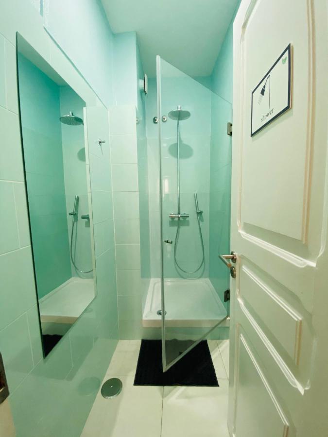 Camera Singola con Bagno in Comune