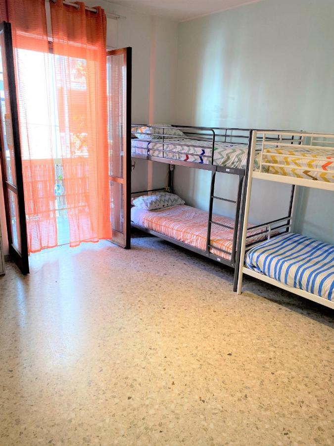 Dormitorio Misto con 6 Posti Letto