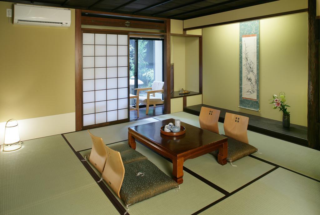 Chambre de Luxe de Style Japonais avec Vue sur le Jardin