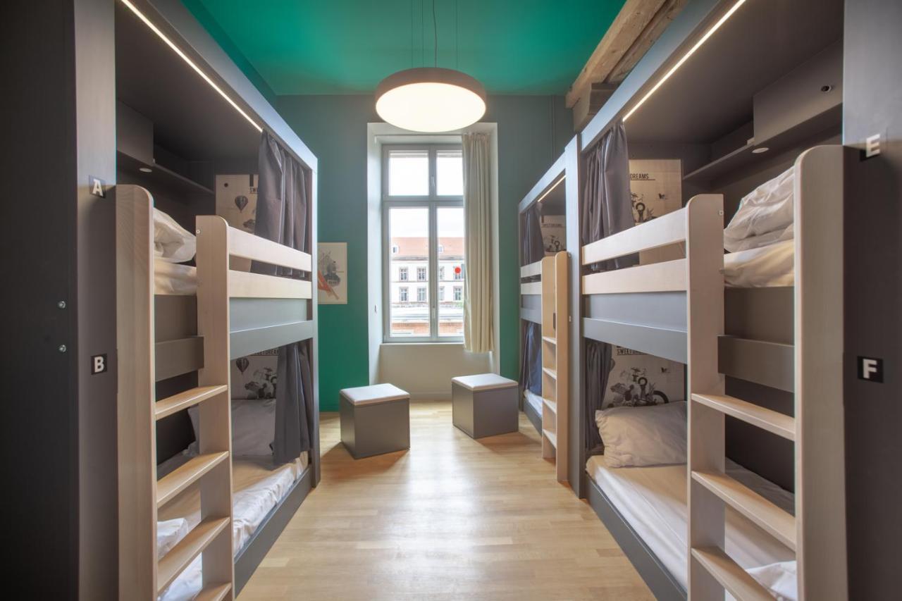 Bett im gemischten 6-Bett-Schlafsaal