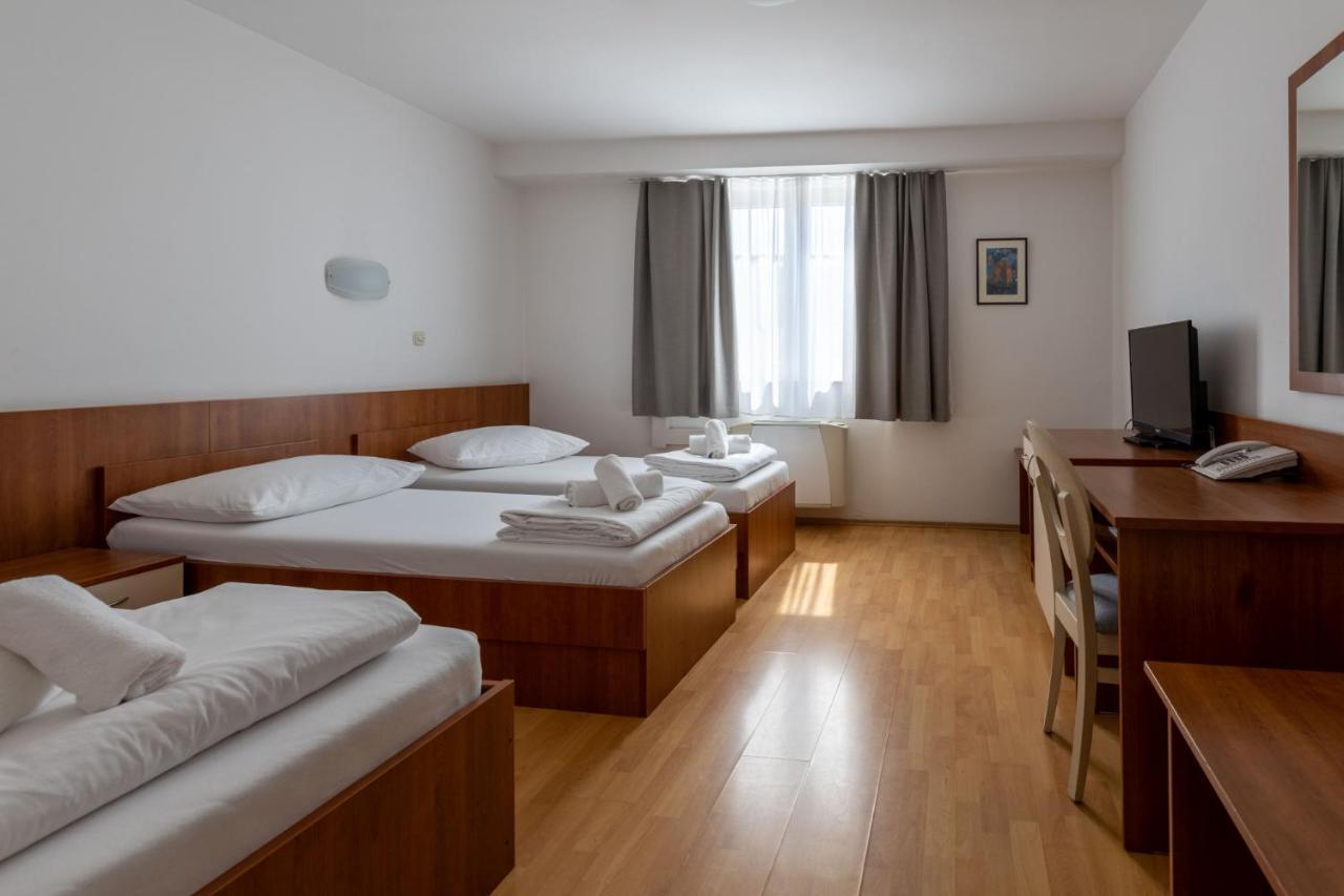 Dreibettzimmer