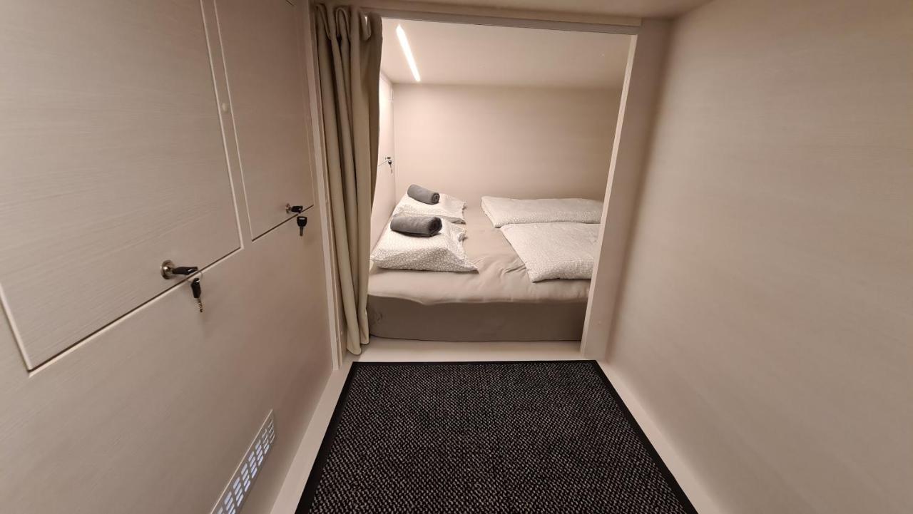 Double Cabin in Dormitory Room