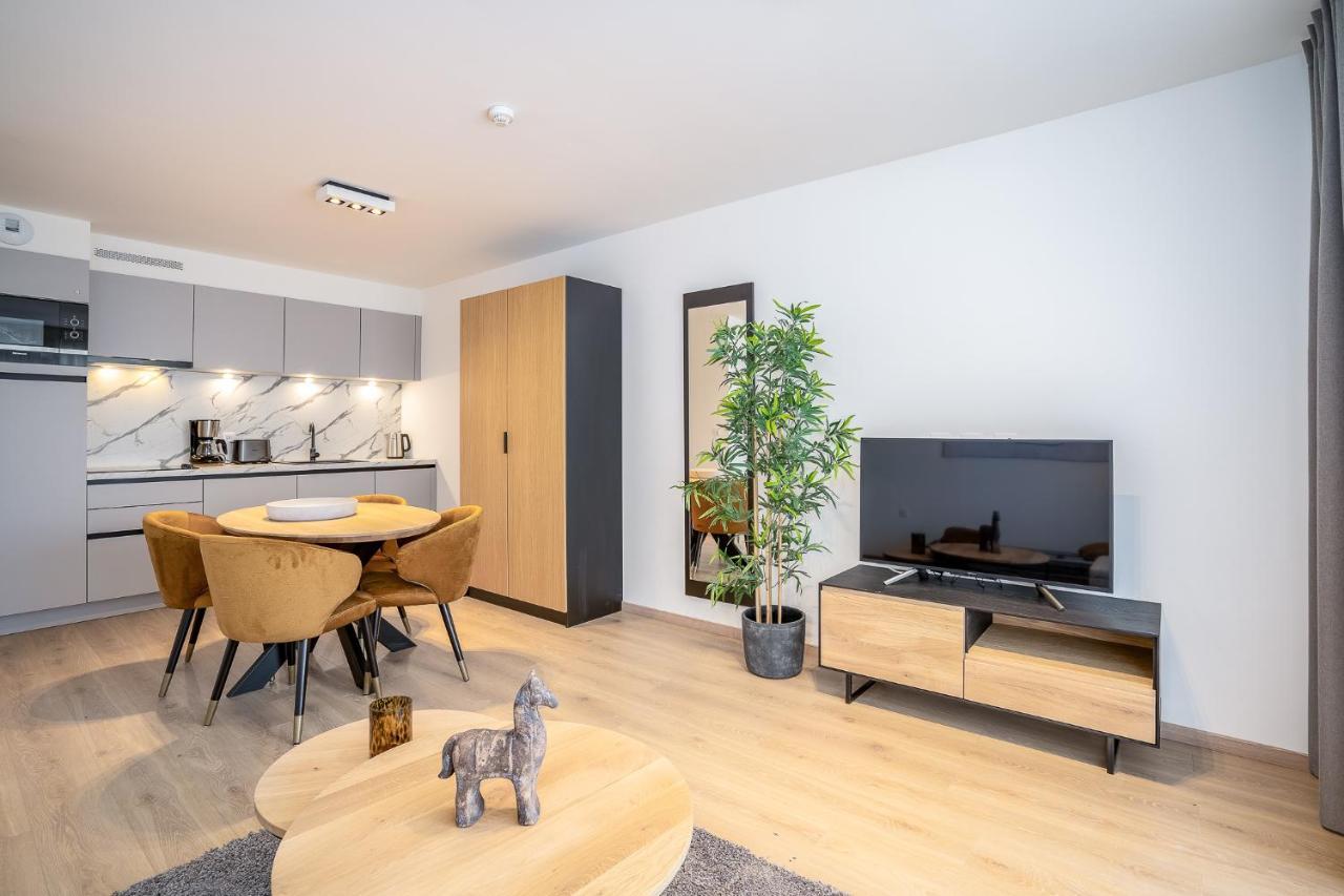 Standard Apartment,1104849501:JPEG