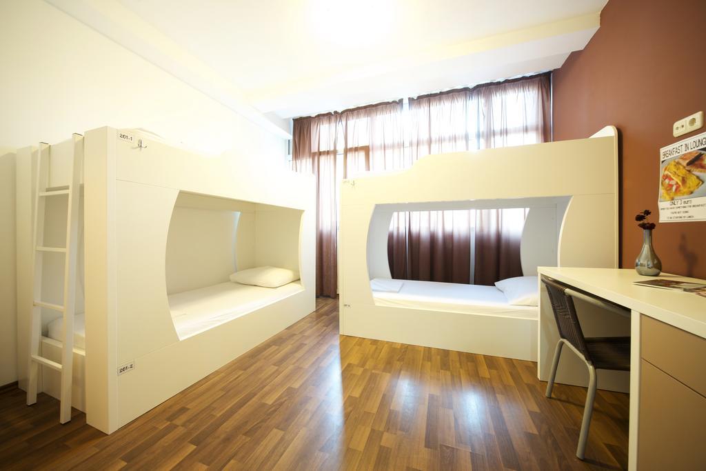 Quadruple Room with Private Bathroom
